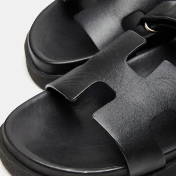 Steve Madden Black Leather Sandal - Picture 10 of 12